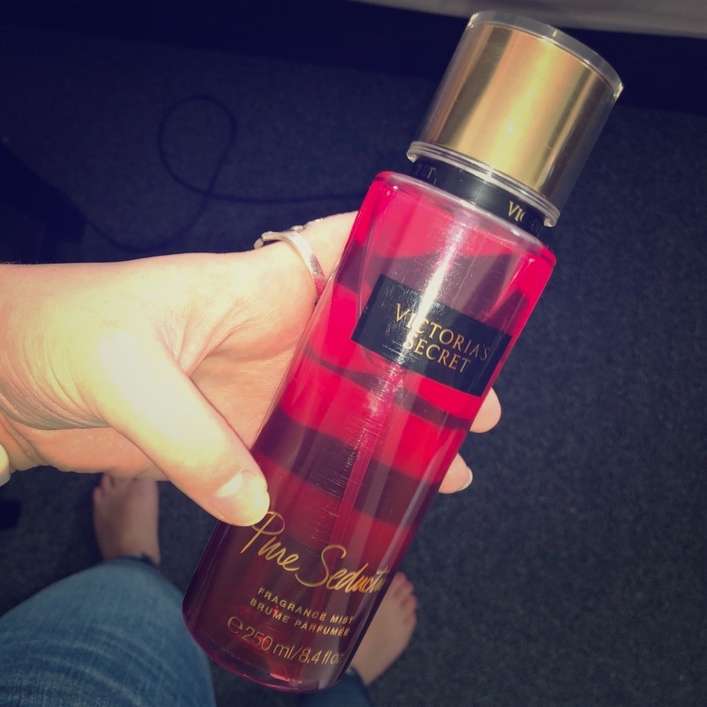 NEW** VS pure seduction fragrance mist